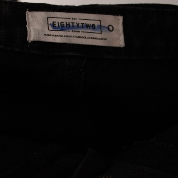 Eighty-Two Brand Black Stretch Denim Button Front Ladies Shortalls - Picture 6 of 6